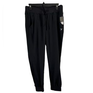 Old Navy Nylon City Crop Jogger Pants Womens S  NWT‎ Black